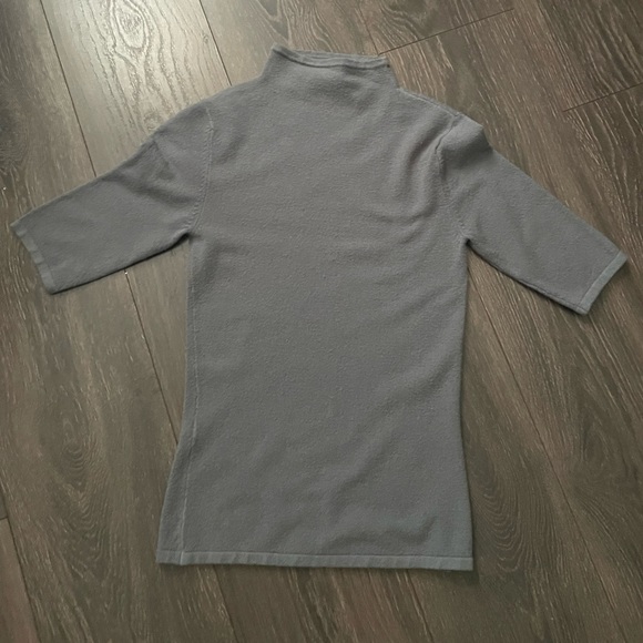 Grey Turtle Neck - Picture 2 of 4